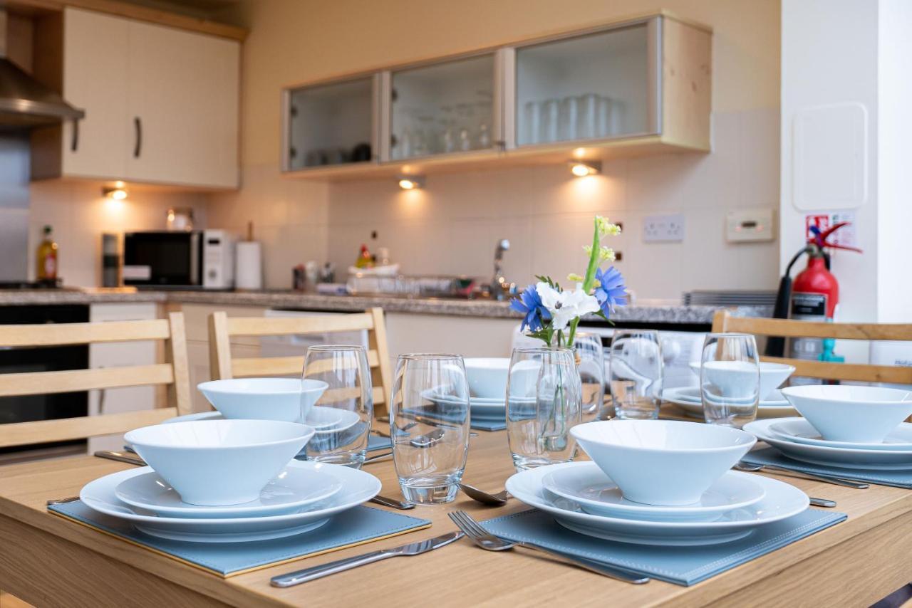 4 Bedroom Townhouse In Stirling Esterno foto