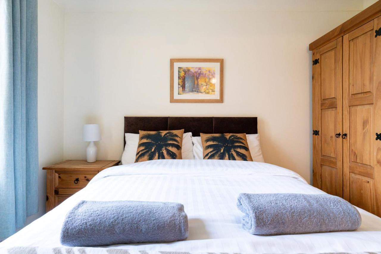 4 Bedroom Townhouse In Stirling Esterno foto