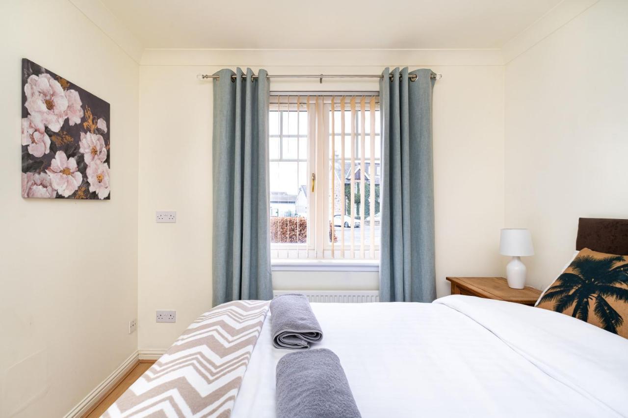 4 Bedroom Townhouse In Stirling Esterno foto