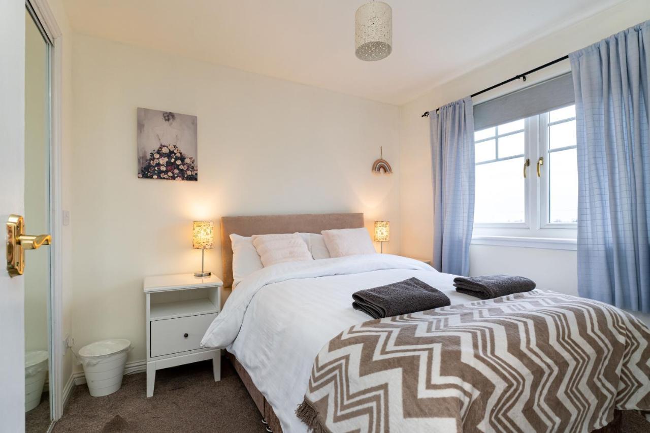 4 Bedroom Townhouse In Stirling Esterno foto