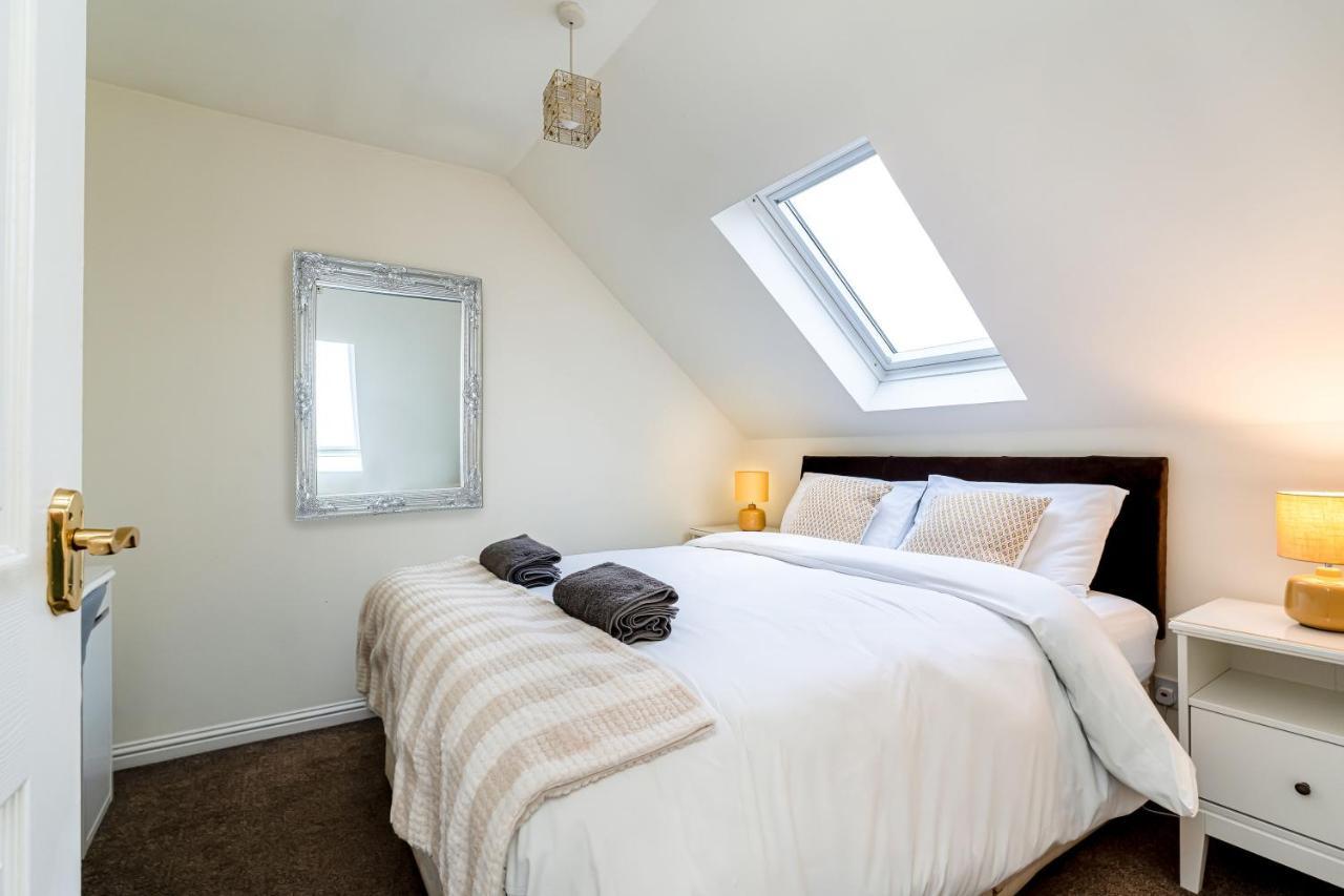 4 Bedroom Townhouse In Stirling Esterno foto