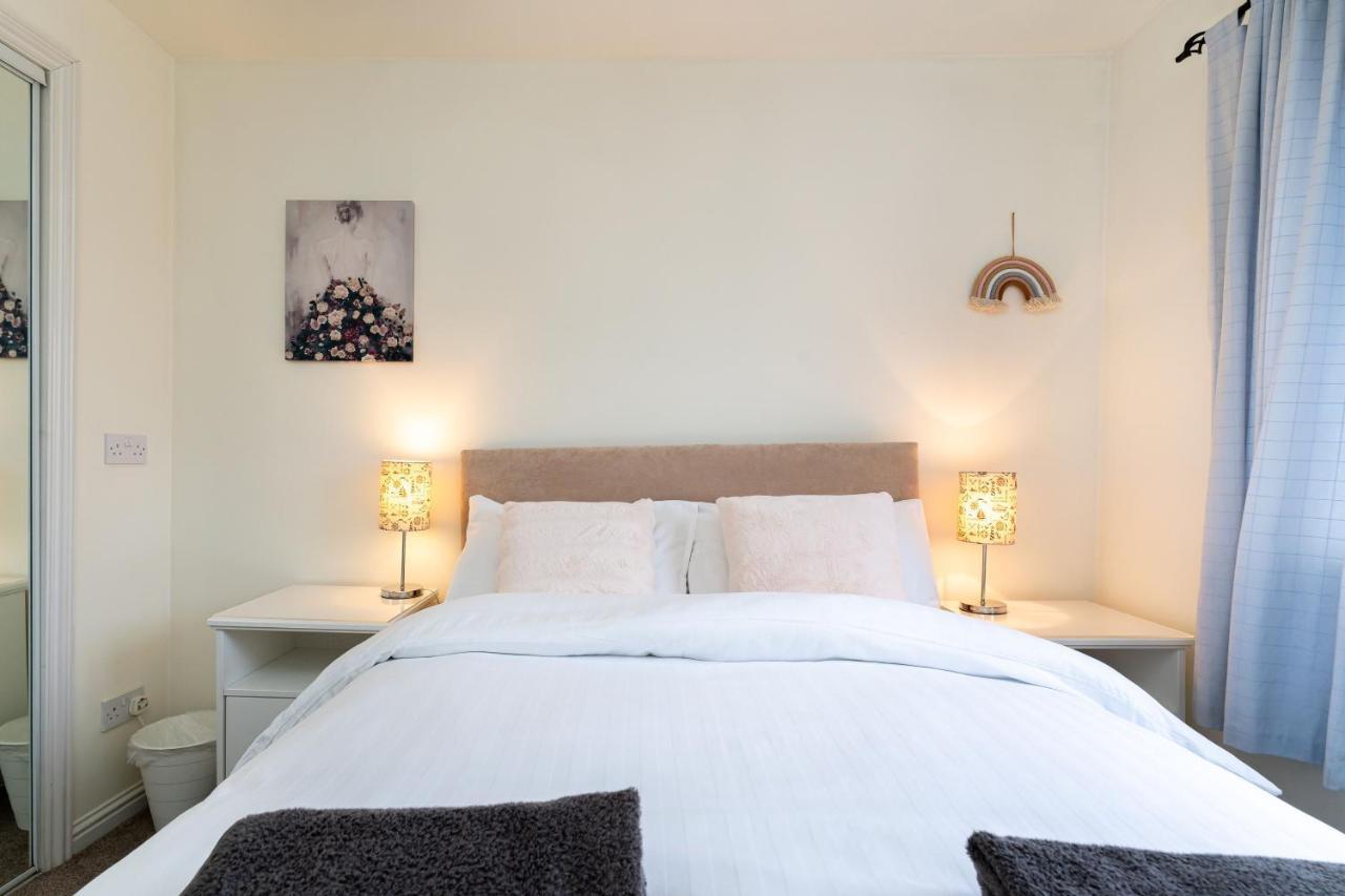 4 Bedroom Townhouse In Stirling Esterno foto
