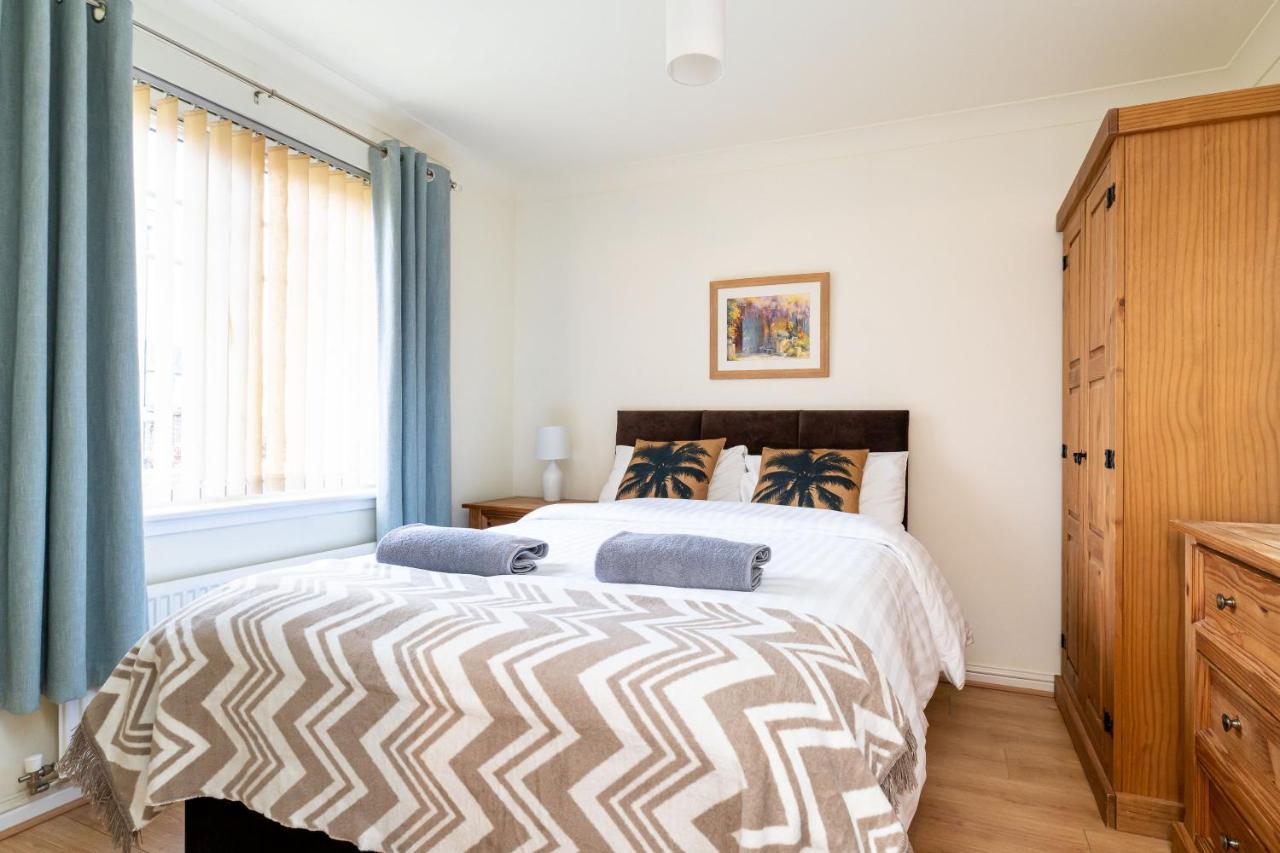 4 Bedroom Townhouse In Stirling Esterno foto
